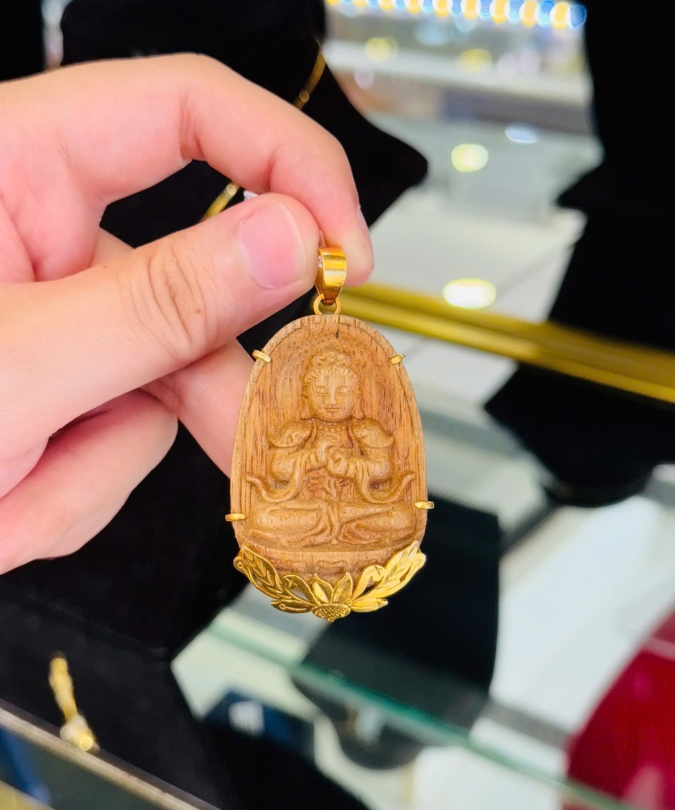 Mặt Phật Trầm Hương