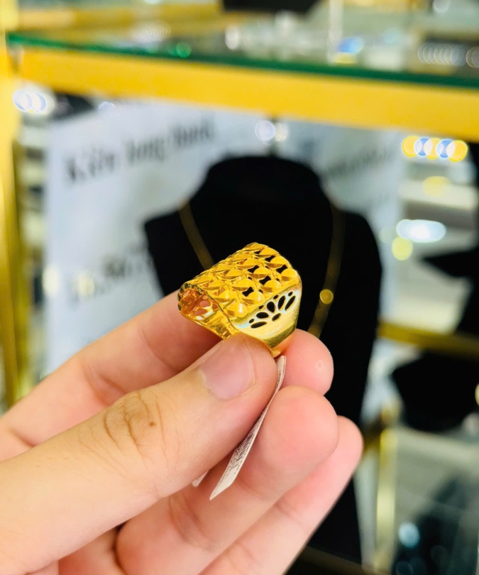 Nhẫn Khoen Lật 4 Hàng