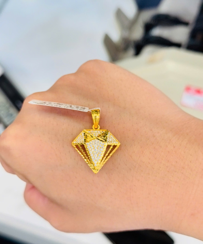 Mặt Kim Cương Móc Máy 9D Tấm