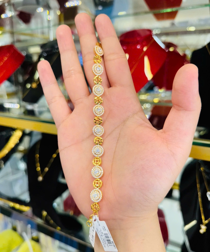 Lắc Mặt Tấm Tròn Full Trắng Đồng Tiền