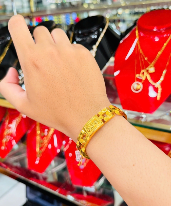 Lắc Hàng Rào Bảng Rồng Móc Máy 3c701