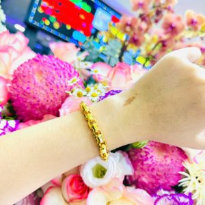 lắc cong hàn quốc trơn đeo tay